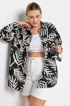 LIMITED COLLECTION - Chemisier Boyfriend Noir Imprimé Feuilles -Evans Boutique da16b6b9 f6d1 4c 216144 A