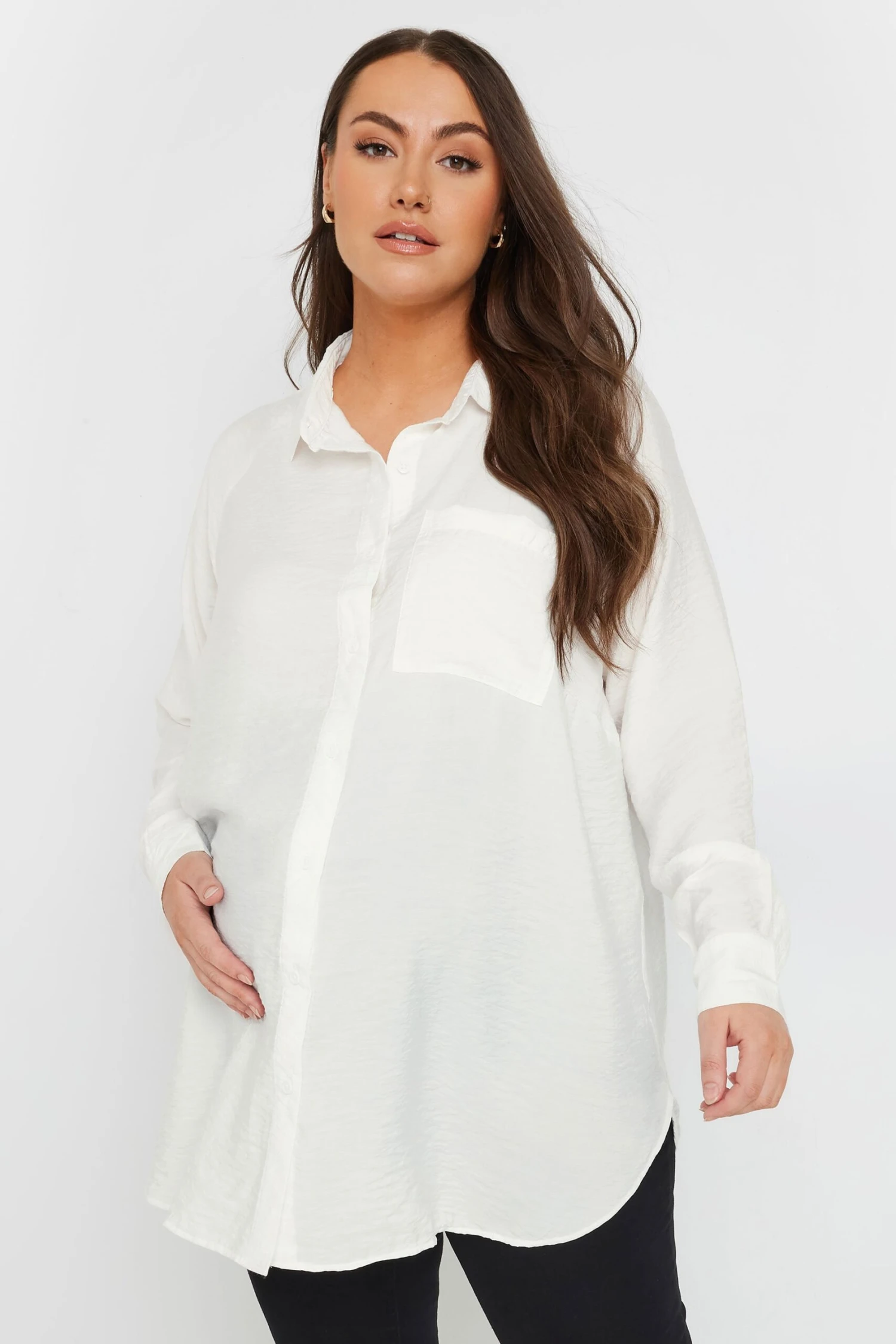 BUMP IT UP MATERNITY - Chemisier Blanc Design Uni 4 BUMP IT UP MATERNITY - Chemisier Blanc Design Uni – Image 2