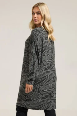 YOURS Curve Robe Pull Noire à Imprimé Tourbillon Abstrait Doux Au Toucher -Evans Boutique da5e7139 2838 4f 303978 C