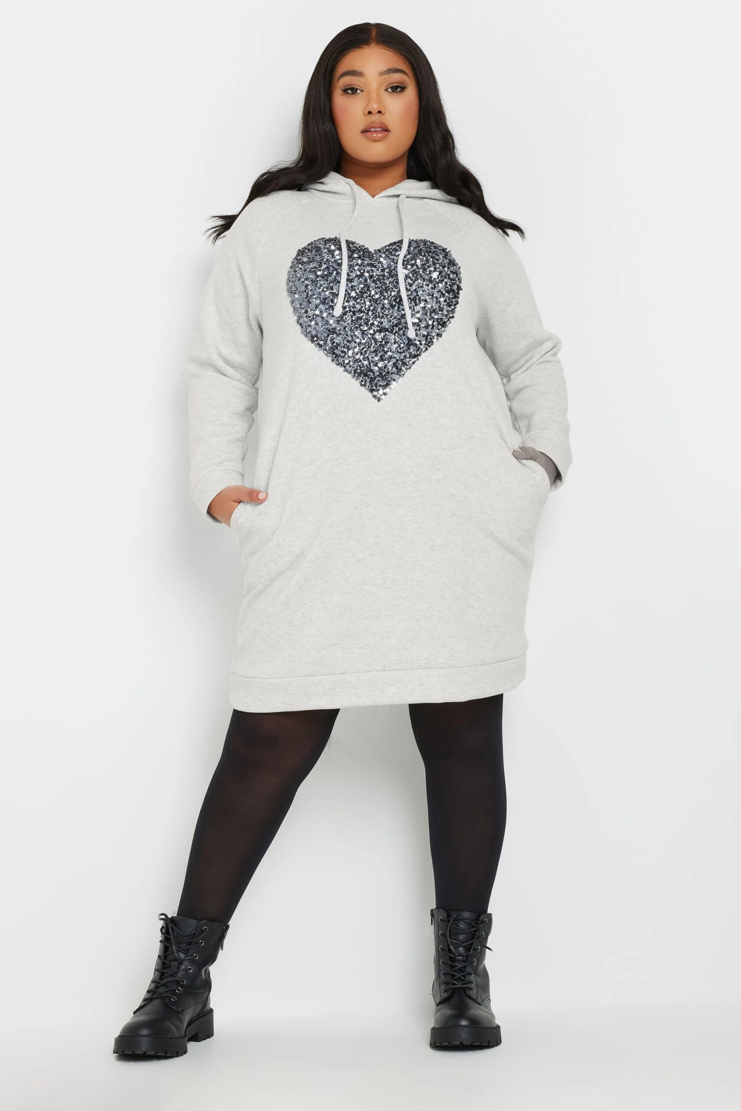 YOURS - Robe-Pull Grise Empiècement Sequins à Capuche 6 YOURS - Robe-Pull Grise Empiècement Sequins à Capuche – Image 4