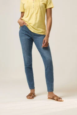 M&Co Blue Mid Wash Skinny Jeans 9 M&Co Blue Mid Wash Skinny Jeans -Evans Boutique dbbd36f9 9c48 43 500688 A