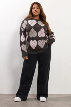 YOURS Curve Pull En Tricot Gris à Motif Cœur Argyle -Evans Boutique dbd5df54 f2e8 47 280719 B