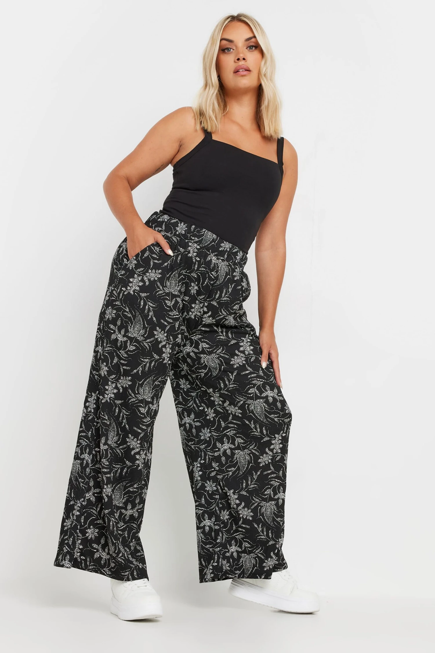 YOURS - Pantalon Noir Floral Coupe Wide Leg 4 YOURS - Pantalon Noir Floral Coupe Wide Leg – Image 2