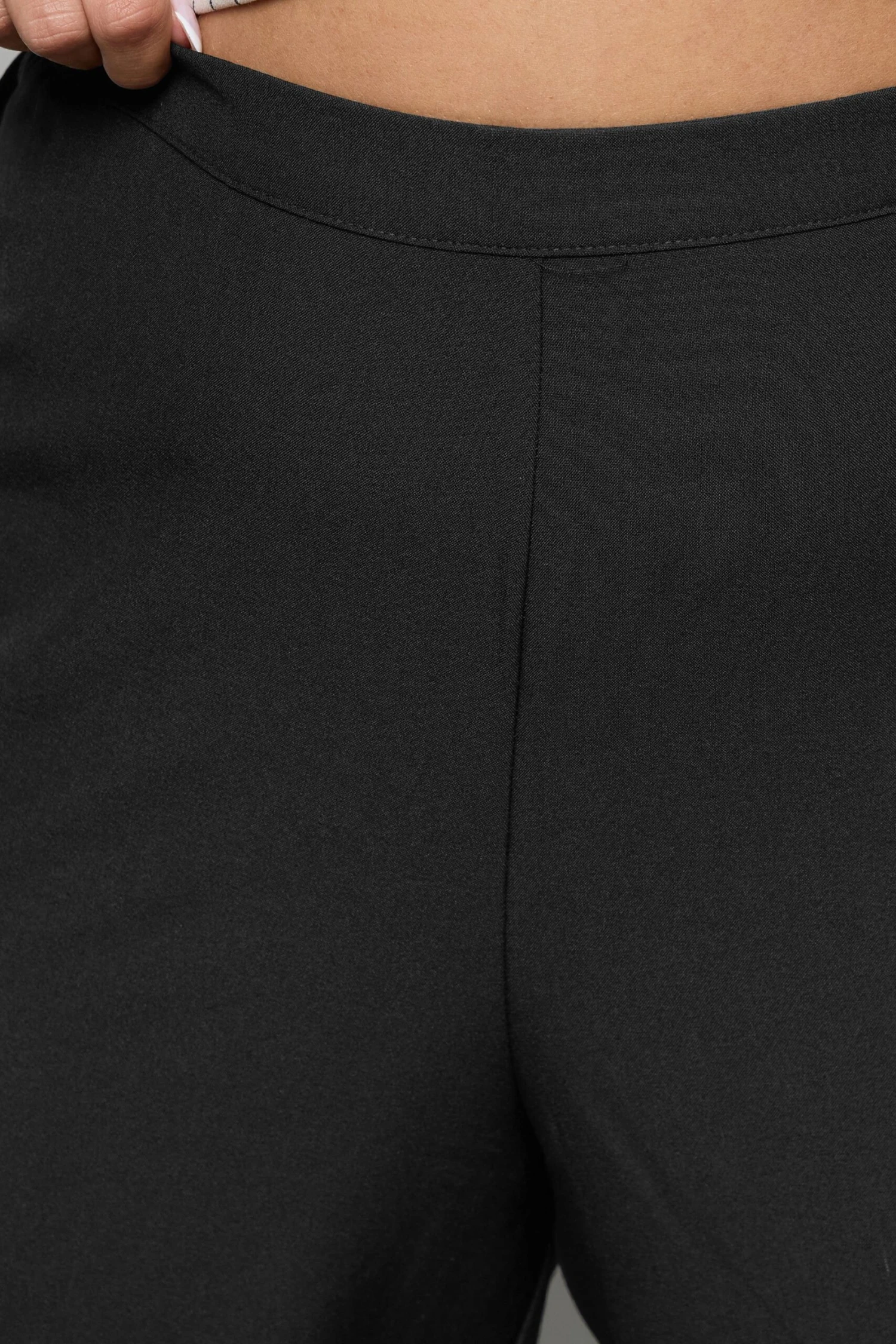 Pantalon Noir Coupe Droite - Deux Longueurs 6 Pantalon Noir Coupe Droite - Deux Longueurs – Image 4