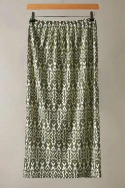EVANS Curve Olive Green Ikat Print Crinkle Midi Skirt -Evans Boutique dfbde0e9 628c 4d 615513 P1