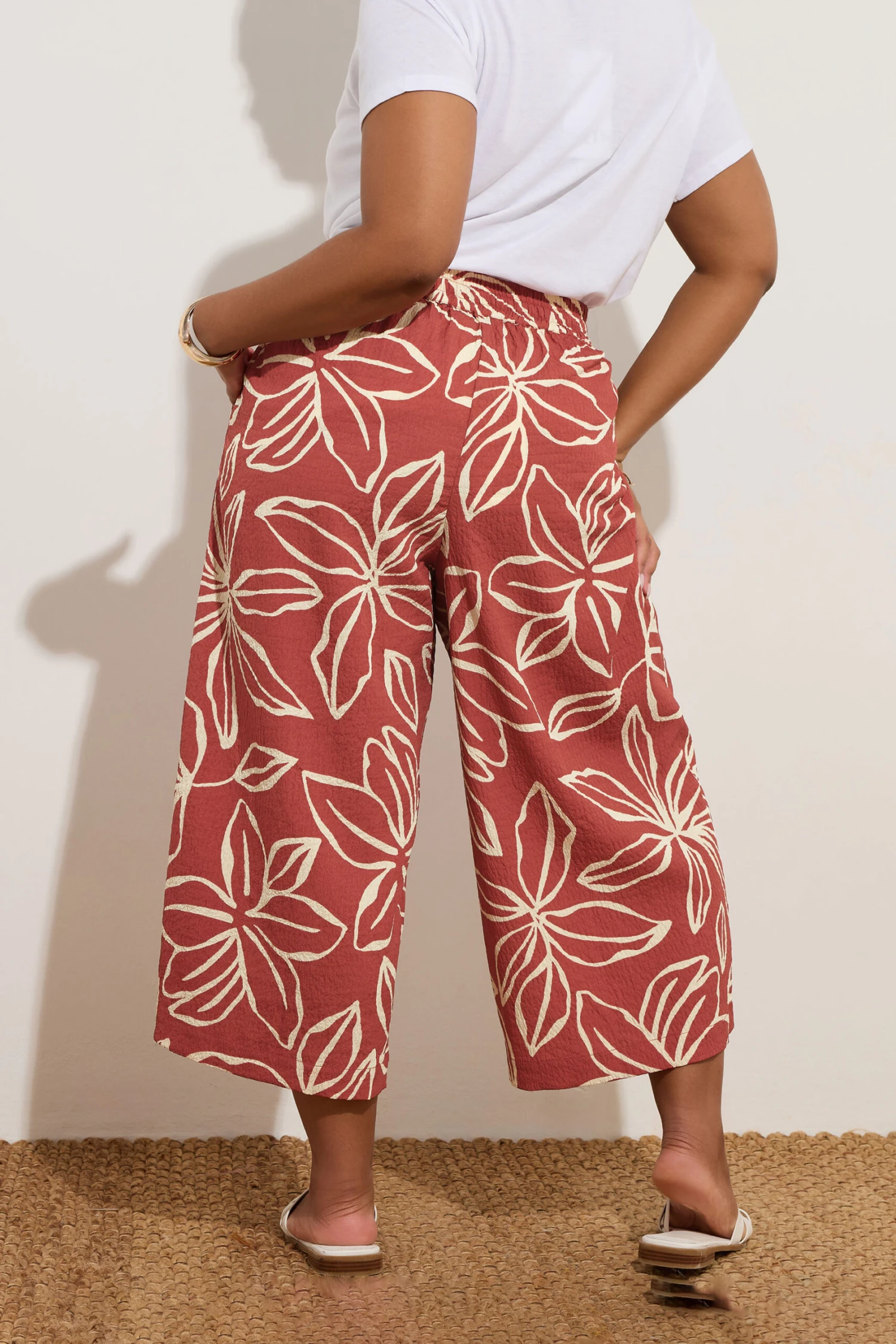 YOURS - Pantalon Jupe-Culotte Rouille Texturé Floral 5 YOURS - Pantalon Jupe-Culotte Rouille Texturé Floral – Image 3