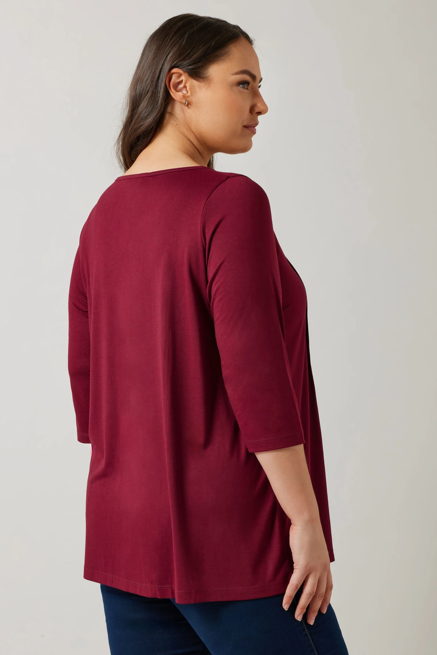 EVANS Curve Burgundy Red Pintuck Modal Rich Top 5 EVANS Curve Burgundy Red Pintuck Modal Rich Top – Image 3