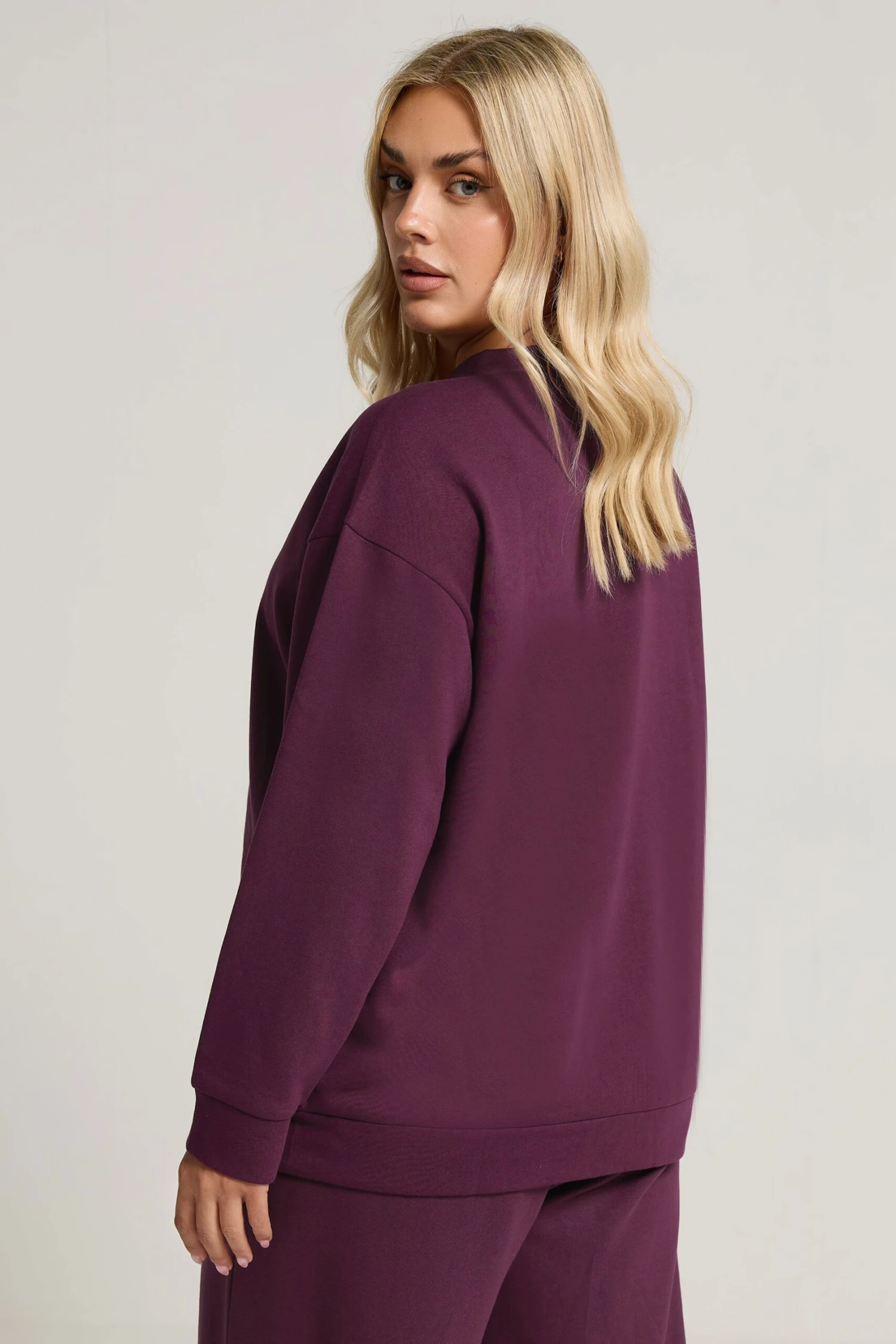 YOURS Curve Cardigan à Boutons Bordeaux Rouge 5 YOURS Curve Cardigan à Boutons Bordeaux Rouge – Image 3