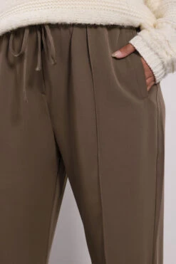 YOURS Curve Pantalon Large à Coutures Sur Le Devant Marron -Evans Boutique e190dfe0 449d 4b 310224 D