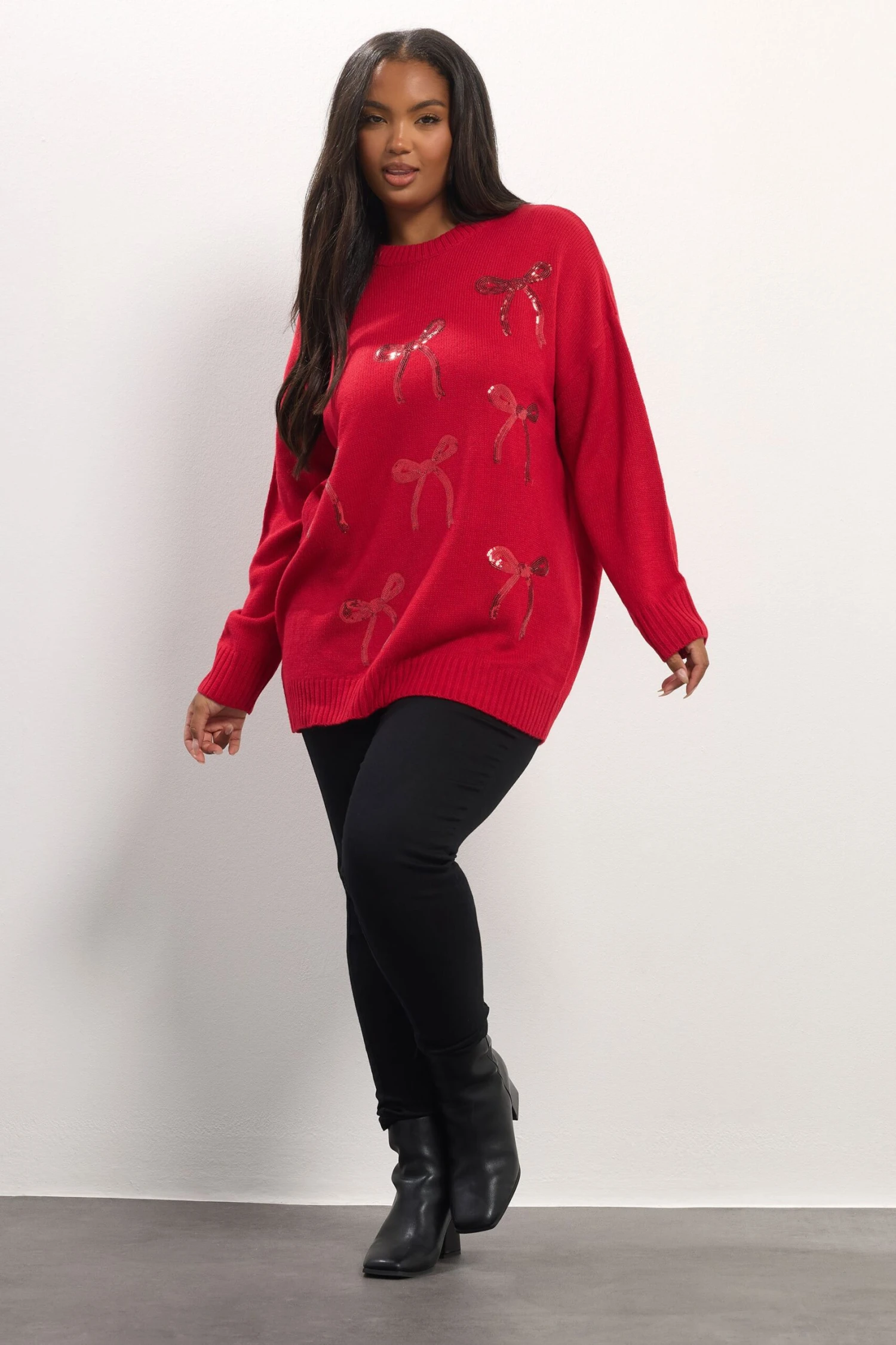 YOURS Curve Pull Tricoté Rouge à Paillettes Et Nœud 4 YOURS Curve Pull Tricoté Rouge à Paillettes Et Nœud – Image 2