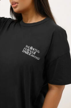 YOURS ACTIVE - Top Noir Oversize 'Wellness Retreat' 12 YOURS ACTIVE - Top Noir Oversize 'Wellness Retreat' -Evans Boutique e2abdea0 b5ea 4d 149422 D