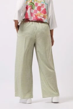 YOURS Curve Pantalon Large à Carreaux Vichy Vert Sauge -Evans Boutique e2fc644c 360e 4c 310289 C
