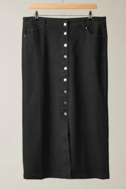 EVANS Curve Black Button Through Denim Maxi Skirt -Evans Boutique e3082605 c9b5 43 615627 P