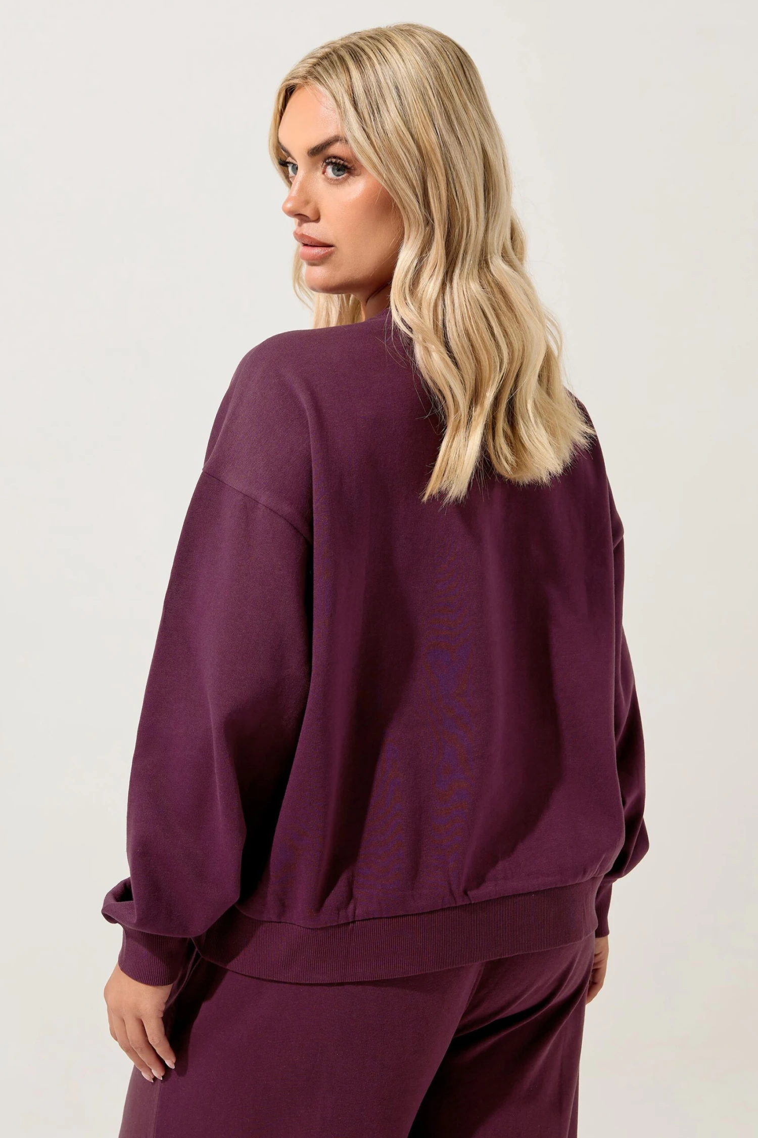 YOURS - Sweat-shirt Rouge Bordeaux « New York City » 5 YOURS - Sweat-shirt Rouge Bordeaux « New York City » – Image 3