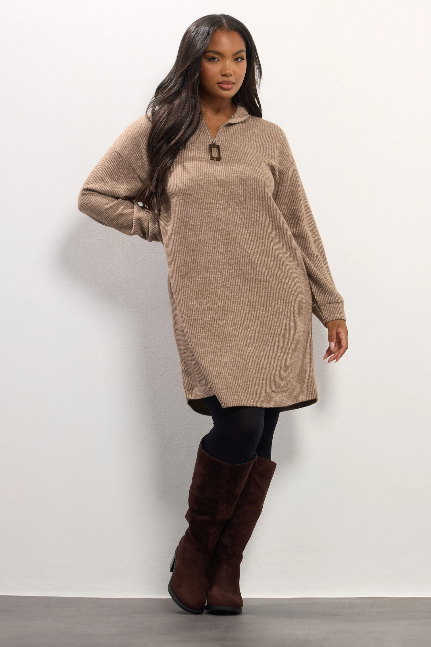 YOURS Curve Robe Pull Côtelée Marron Naturel à Fermeture éclair Quart De Tour 4 YOURS Curve Robe Pull Côtelée Marron Naturel à Fermeture éclair Quart De Tour – Image 2