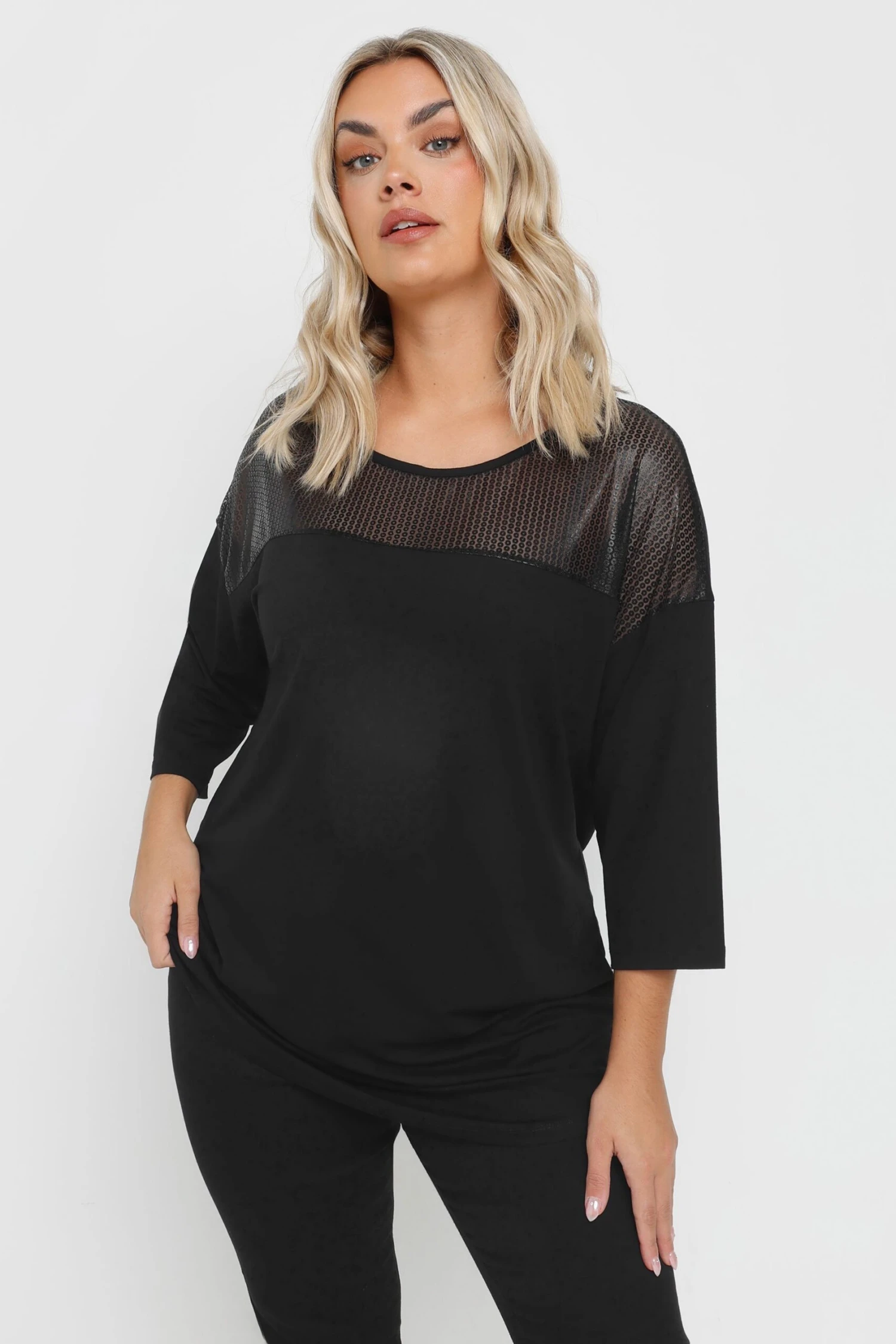 YOURS - Top Noir Manches Courtes à Sequins 3 YOURS - Top Noir Manches Courtes à Sequins