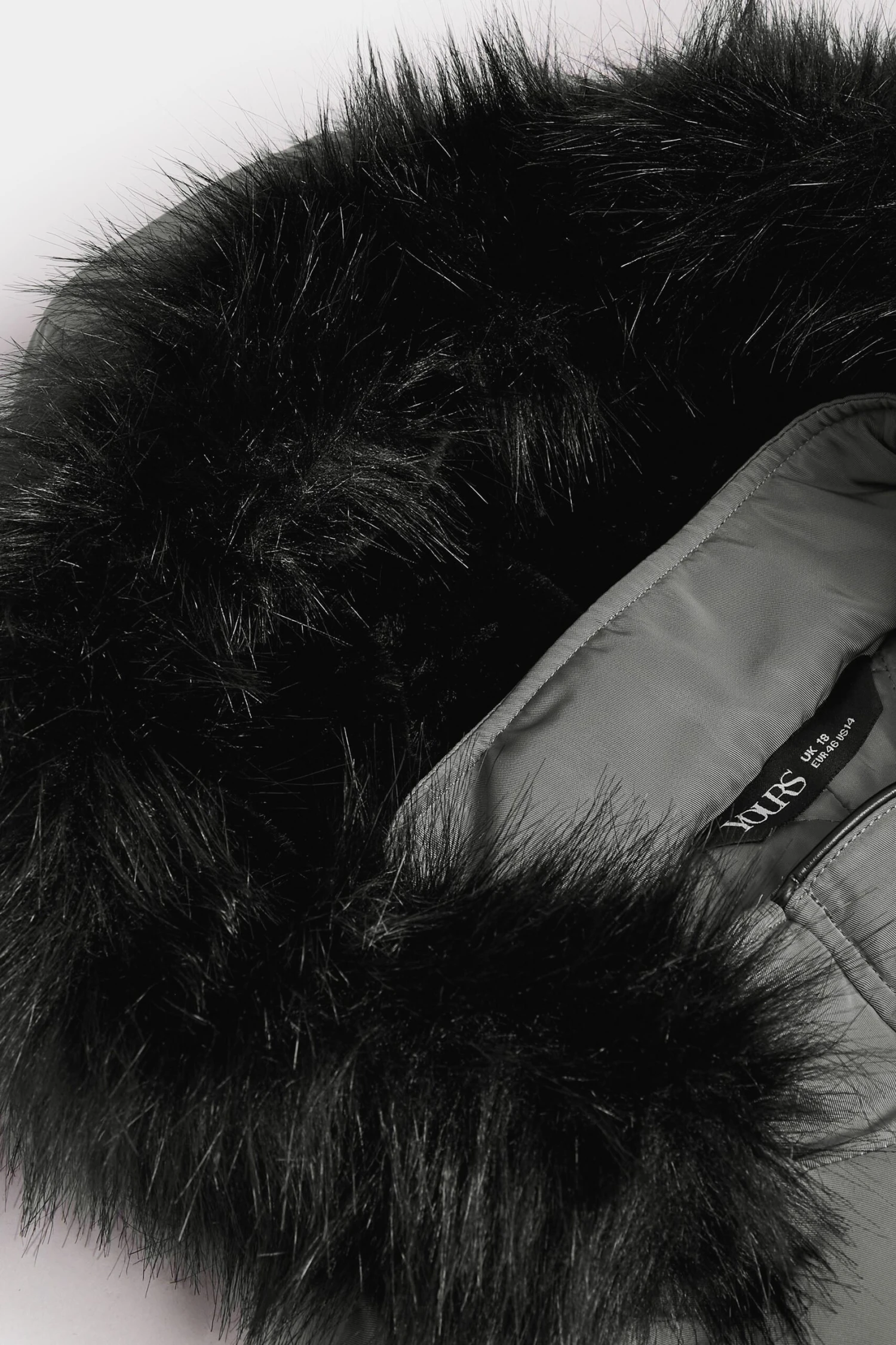 YOURS - Manteau Parka Gris Charbonneux Capuche Fausse Fourrure 8 YOURS - Manteau Parka Gris Charbonneux Capuche Fausse Fourrure – Image 6