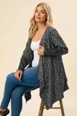 YOURS - Cardigan Gris à Manches En Similicuir Côtelé