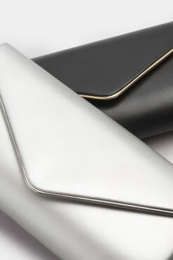 Silver Faux Leather Metal Trim Clutch Bag 13 Silver Faux Leather Metal Trim Clutch Bag -Evans Boutique e870c34d 00b5 4c 246521 P3