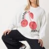 LIMITED COLLECTION Sweat-shirt Blanc Clouté « Cherry Bomb » Curve