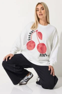 LIMITED COLLECTION Sweat-shirt Blanc Clouté « Cherry Bomb » Curve