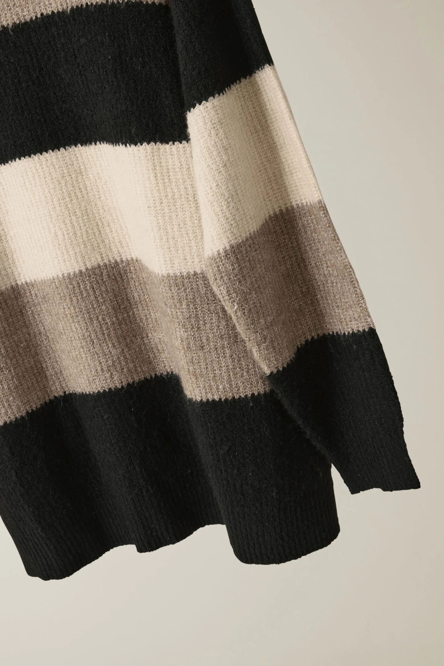 EVANS Curve Natural Brown Colourblock Stripe Knitted Jumper 8 EVANS Curve Natural Brown Colourblock Stripe Knitted Jumper – Image 6