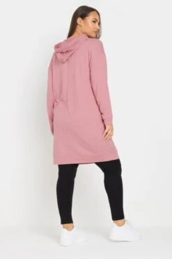 YOURS - Robe-Pull Rose à Capuche Strass 'Love' 10 YOURS - Robe-Pull Rose à Capuche Strass 'Love' -Evans Boutique ee664891 0b96 46 302217 B