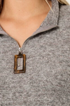 YOURS Curve Robe Pull Grise à Col Zippé 10 YOURS Curve Robe Pull Grise à Col Zippé -Evans Boutique f041ac09 98c7 44 304280 D