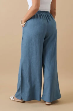 YOURS - Pantalon Wide Leg Bleu Texturé à Poches -Evans Boutique f0e6ea63 9dac 49 310166 C
