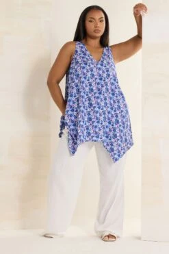 YOURS - Top Violet Floral Ourlet Asymétrique Roulanté -Evans Boutique f1672dfe 8a4d 46 174938 B