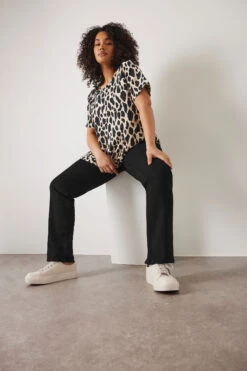 EVANS Curve Black Straight Leg Jeans