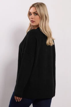 YOURS Curve Pull Noir à épaules Tombantes Avec Détails De Couture -Evans Boutique f2abbfd1 9ec2 42 280648 C