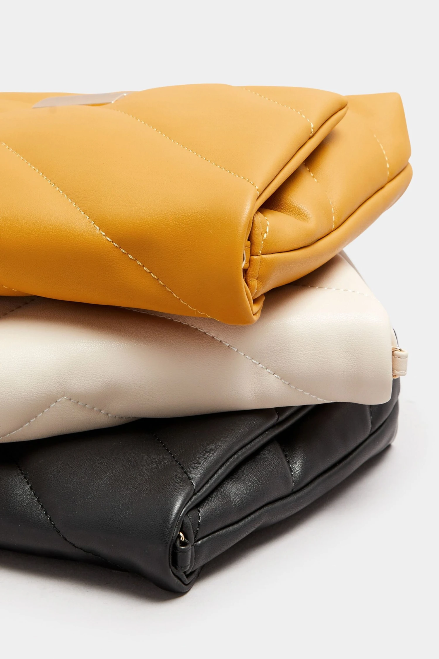 Camel Brown Faux Leather Quilted Shoulder Bag 9 Camel Brown Faux Leather Quilted Shoulder Bag – Image 7