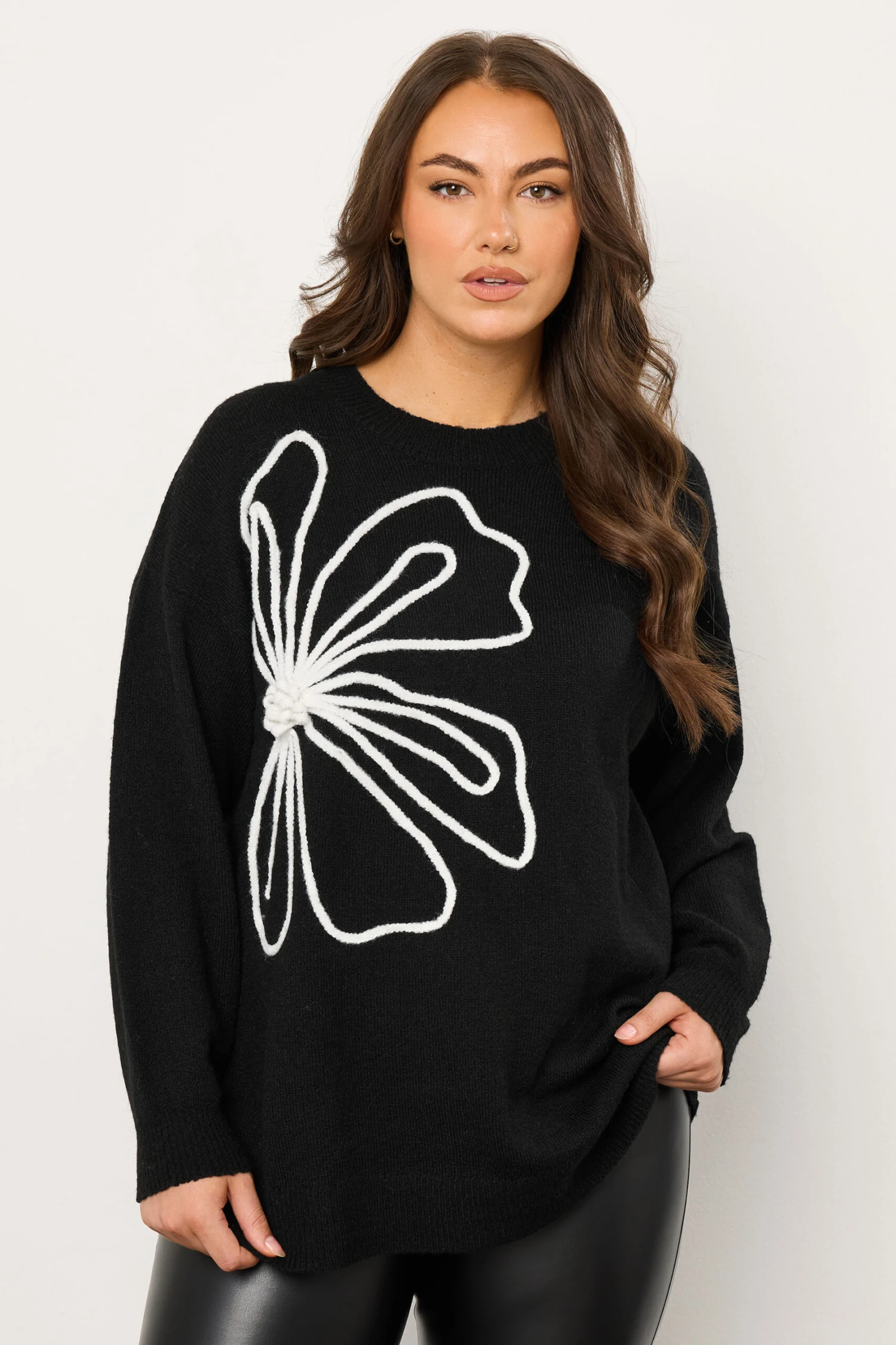 EVANS Curve Black Applique Floral Jumper 3 EVANS Curve Black Applique Floral Jumper