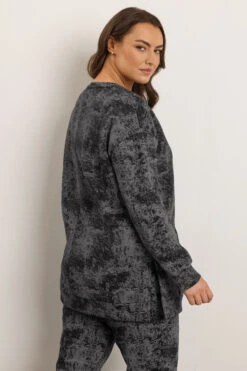 YOURS Curve Sweat-shirt Noir à Poche Abstraite 9 YOURS Curve Sweat-shirt Noir à Poche Abstraite -Evans Boutique f48ab2f9 5a6b 42 304047 C