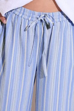 YOURS Curve Pantalon Large à Rayures Texturées Bleues -Evans Boutique f5d73106 9177 49 310254 D