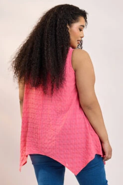 YOURS - Top Rose Texturé Ourlet Asymétrique 9 YOURS - Top Rose Texturé Ourlet Asymétrique -Evans Boutique f910acfe 1d0e 4c 174951 C