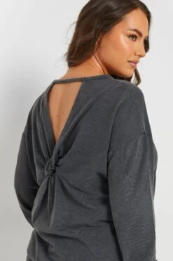 YOURS - Sweatshirt Gris Charbonneux Délavé Clouté Manches Longues 11 YOURS - Sweatshirt Gris Charbonneux Délavé Clouté Manches Longues -Evans Boutique f9bcd61c 9280 4f 303870 D