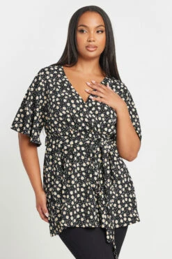 YOURS - Top Noir & Crème Cache-Coeur Texturé Floral -Evans Boutique f9c735a9 29d6 47 303500 B