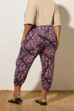 YOURS Curve Pantalon Sarouel Bleu Marine à Imprimé Cachemire -Evans Boutique fd526a83 fa39 47 145359 C