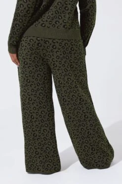 LIMITED COLLECTION Curve Pantalon Large à Imprimé Léopard Vert Kaki -Evans Boutique fe7802bd 4113 49 216956 C