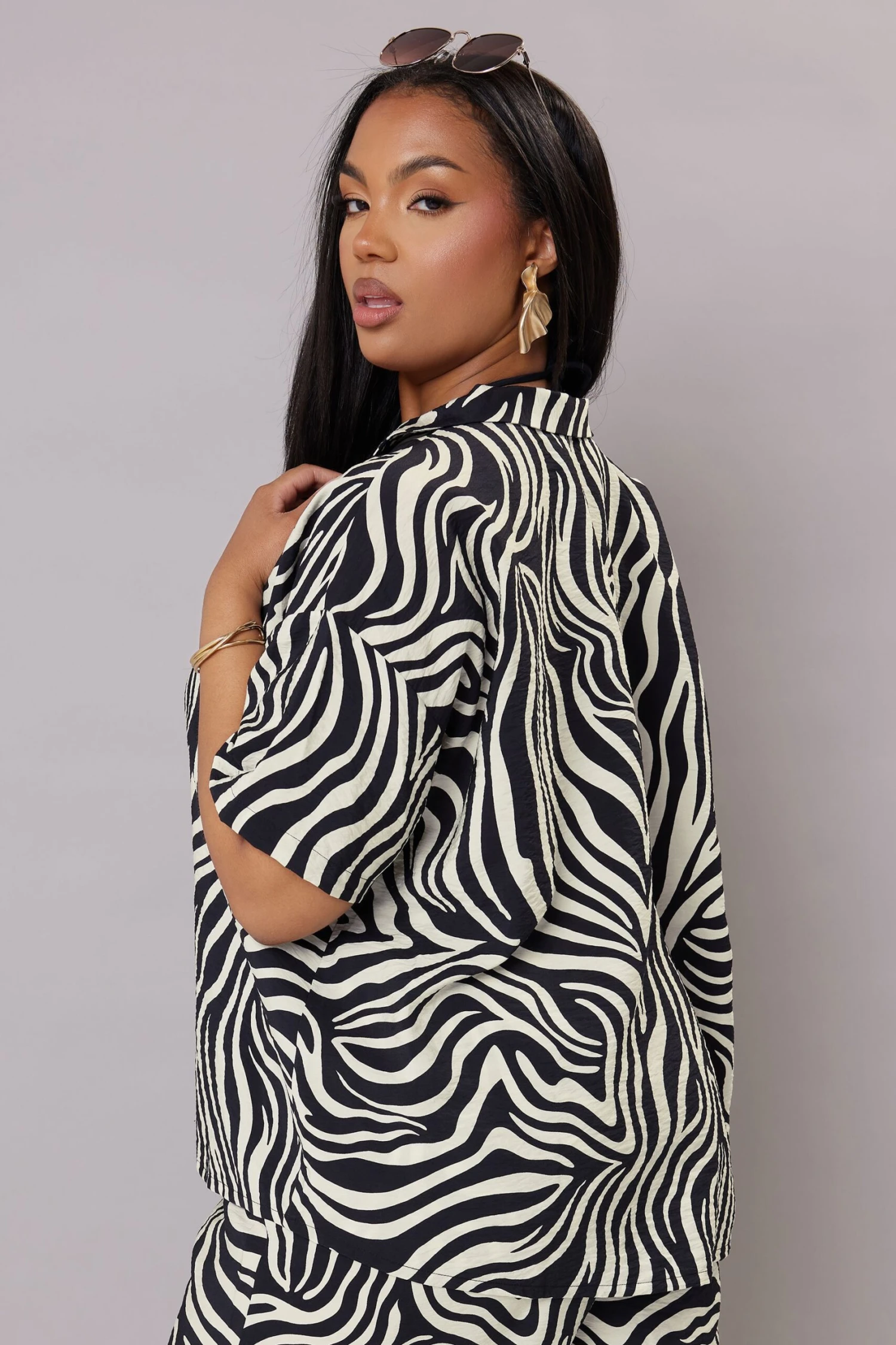 YOURS - Chemisier Noir & Blanc Zébré Manches Courtes 6 YOURS - Chemisier Noir & Blanc Zébré Manches Courtes – Image 4